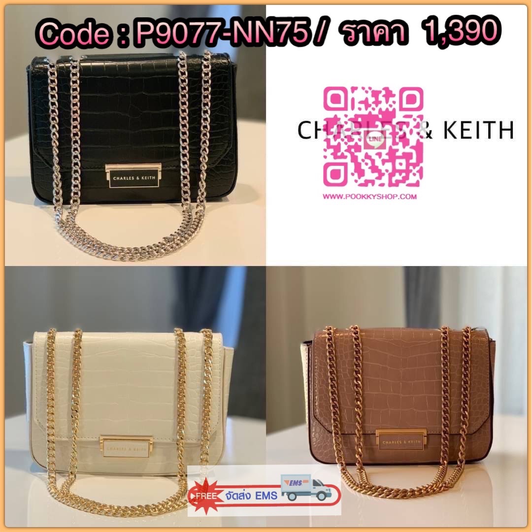 แท้ Outlet Charles&Keith ลายหนังจระเข้ ผิวเงา เปิดปิดแบบบีบคลายล็อค ภายในมีช่องซิป ด้านหลังมีช่องย่อย สะพายสายคู่หรือสายเดี่ยวได้ น้ำหนักเบา