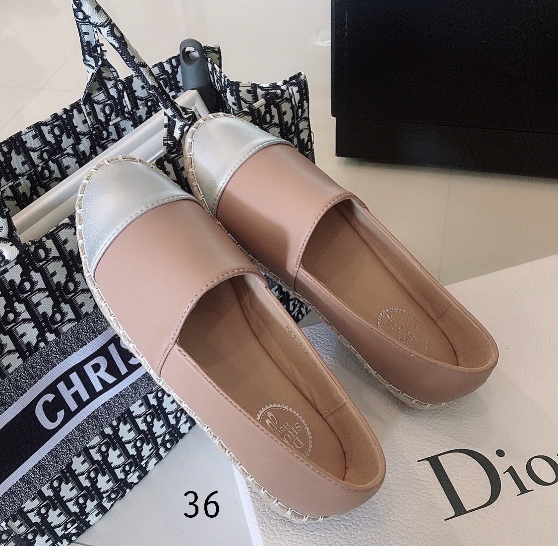 SALE ลดกระหน่ำเคลียร์สต๊อก 450 ส่งฟรี ems เลยจ้า สินค้าใหม่ไม่มีตำหนิ