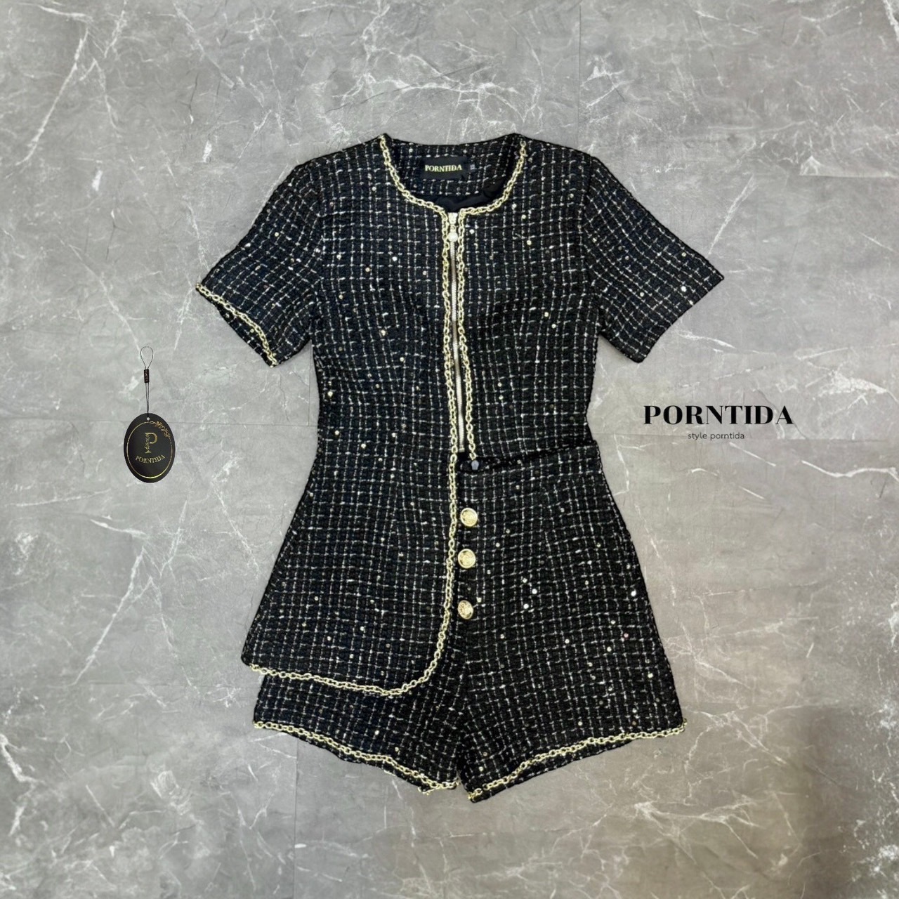 ชุดเซทแฟชั่น ชุดเซต2 ชิ้น เสื้อ+กางเกงขาสั้น รุ่นนี้ผ้าเป็นทวิตทั้งชุดเทคเจอร์