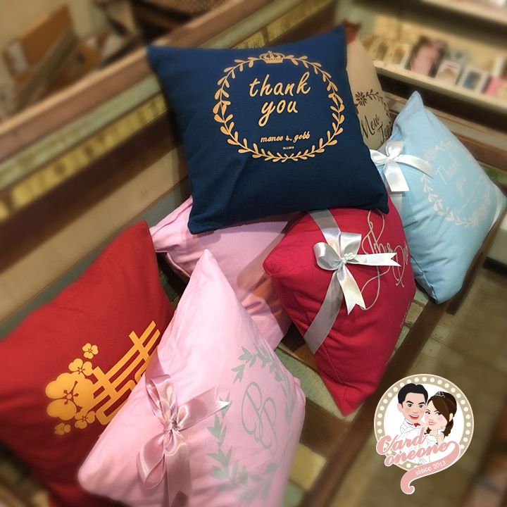 ของรับไหว้ หมอนอิงสกรีนลายผ้าแคนวาส (สินค้าราคาเดียว)