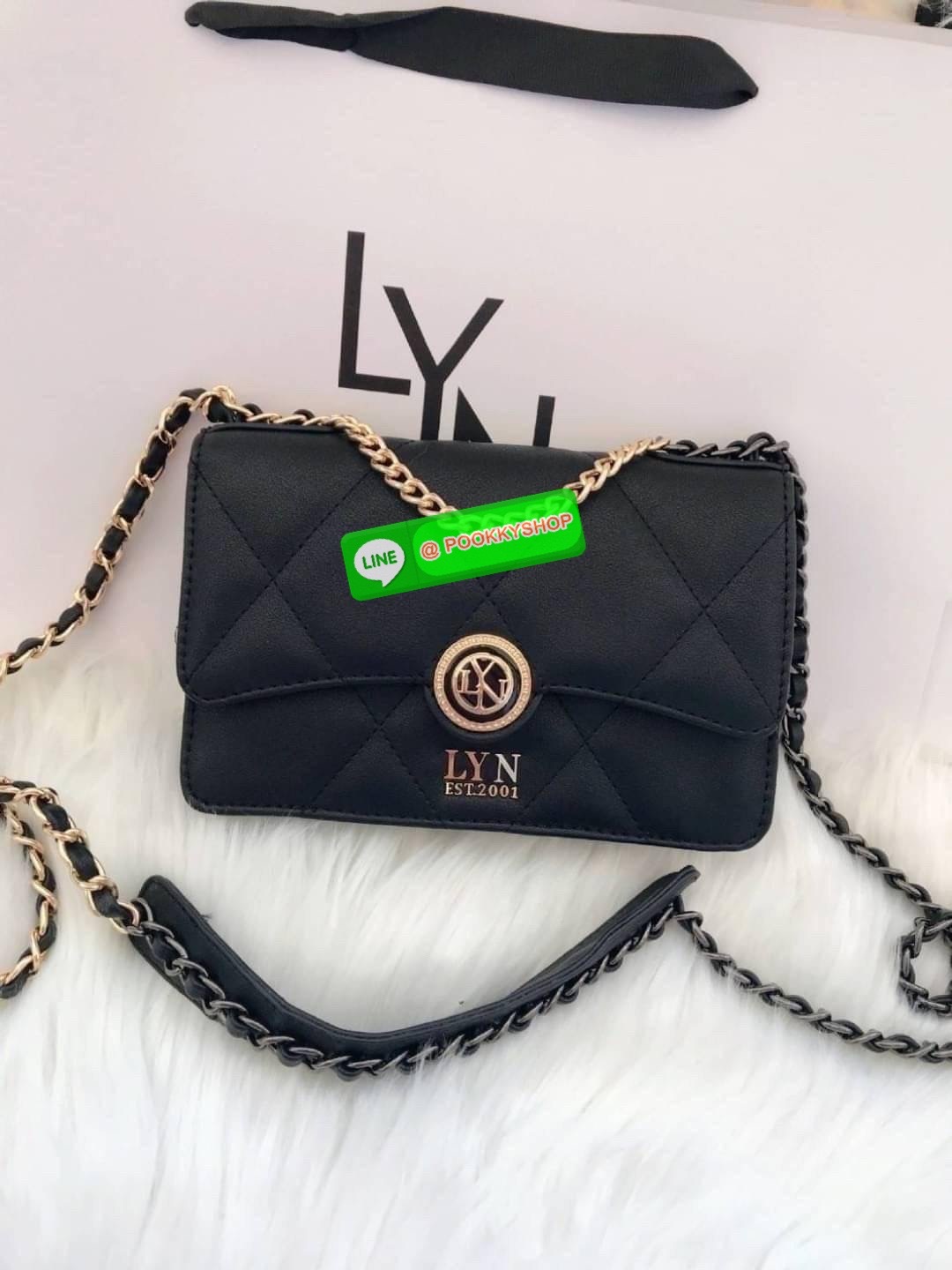 กระเป๋า Lyn งานเซตสะพายข้าง แถมกระเป๋าสตางค์ คอลเล็คชั่นใหม่ ซื้อ 1 ได้ถึง 2