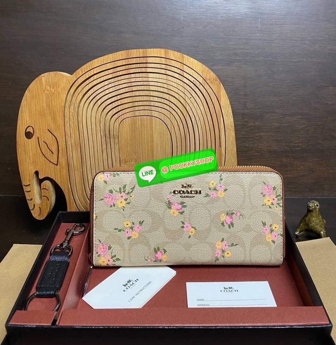 พร้อมส่ง 📌อุปกรณ์มาพร้อมกล่อง/แคร์การ์ด/ถุงกระดาษ/พวงกุญแจ COACH ACCORDION ZIP WALLET IN SIGNATURE CANVAS กระเป๋าสตางค์ใบยาว ซิปรอบ ใช้งานง่าย ด้วยฟังค์ชั้น ด้านใน ใส่บัตรได้จุใจ มีช่องซิปใส่เหรียญตรงกลาง โดนใจหลายๆคนไปเรียบร้อยและคลาสสิค เรียบหรู