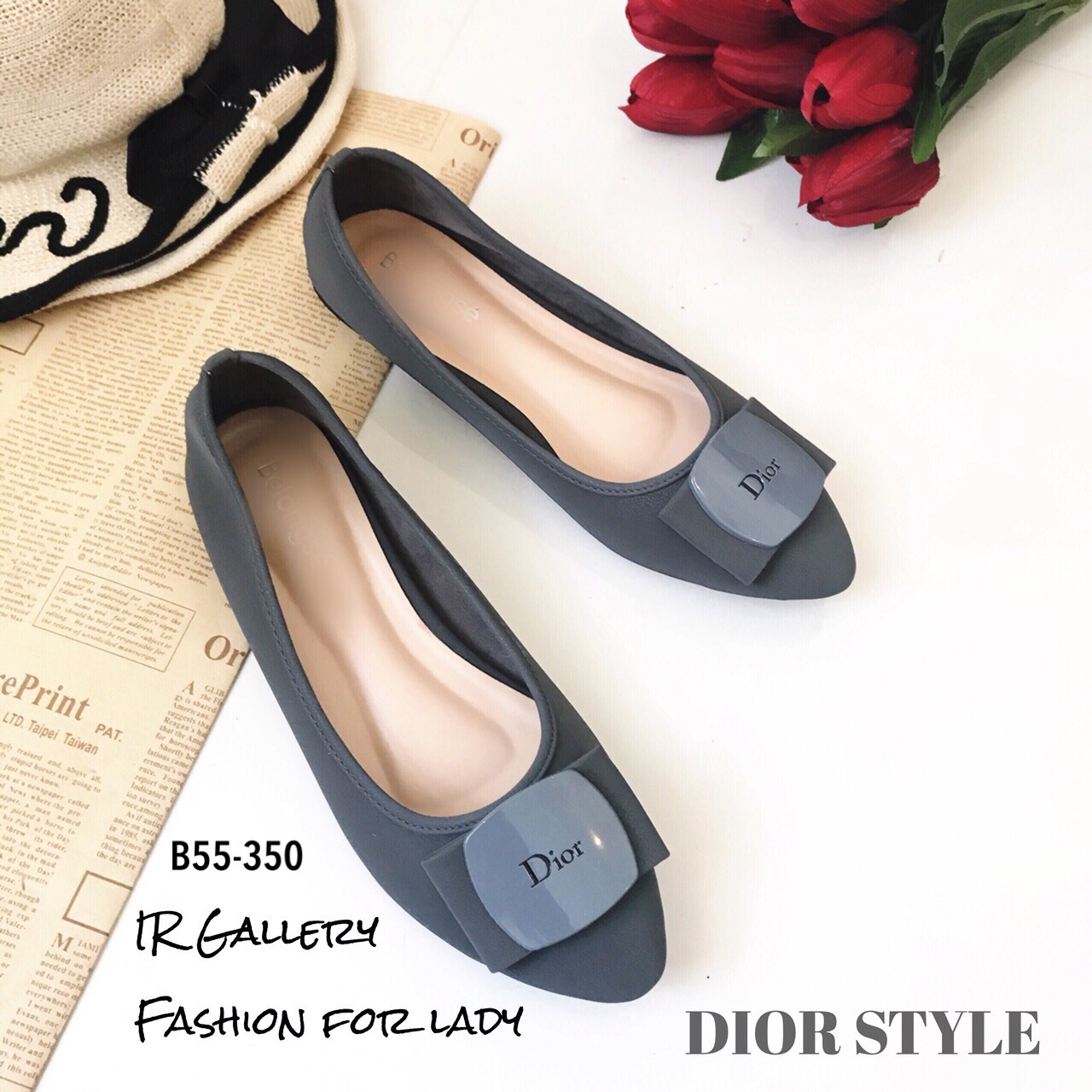 แบบขายดี!!! พร้อมส่ง แบบที่สาวๆส่งรูปถามหามากที่สุด!! วันนี้ทางร้านจัดมาให้แล้วคร้า Style Dior คัทชูส้นแบนหนังนิ่ม ประดับอะไหล่อะคริลิค+หนังหน้าโบว์ ตอกอักษร Logo Dior หนังนิ่มมาก ส้นหนา 1 ซม. แมทซ์เสื้อผ้าง่ายงานดูแพง แต่ไม่แพงอย่างที่คิดเลยน้า^^