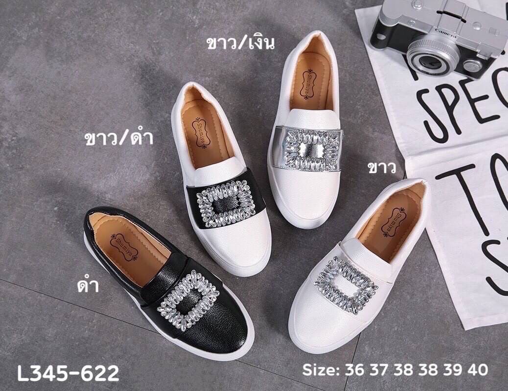 แบบขายดี‼️ รีพีทรอบที่ร้อย😅 ตอบโจทย์ได้ดีในวันที่ไม่อยากส้นสูง แต่ยังอยากดูกริบ เป๊ะปัง สไตล์เซเลป slipper งานใหม่สุดฮ็อต สวยชนชอป หนังนิ่ม แต่งอะไหล่เพชร เพิ่มความหรูดูแพงไปอีก พื้นนุ่มนิ่ม ให้ลุคคุณหนู สวยโดดเด่น ใส่ในเมือง หรือ เดินเล่นชิลๆก็เว