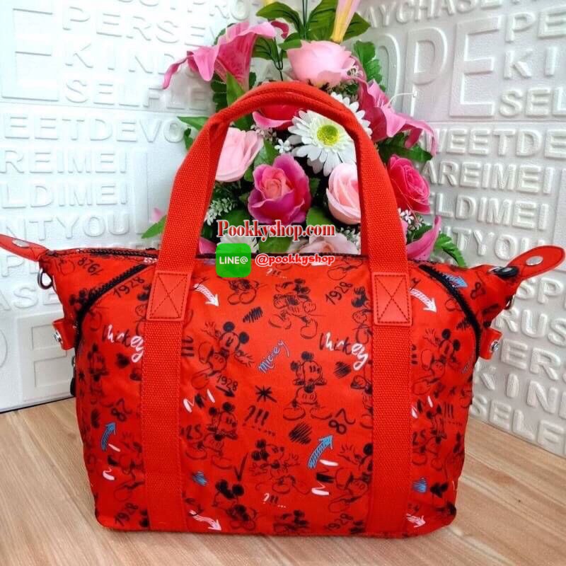Disney's® 90 Years of Mickey Mouse Handbag 👍 รุ่น ART size M 👍กระเป๋าผ้าคิปลิงสะพายไหล่ได้ ครอสบอดี้ได้ มีสายยาวให้ 👍สามารถปรับสไตล์กระเป๋าได้2รูปแบบ เป็นtote หรือเก็บหูกระเป๋าก็ได้ 👍ช่องใหญ่ใส่ของได้จุ เปิดปิดด้วยซิป