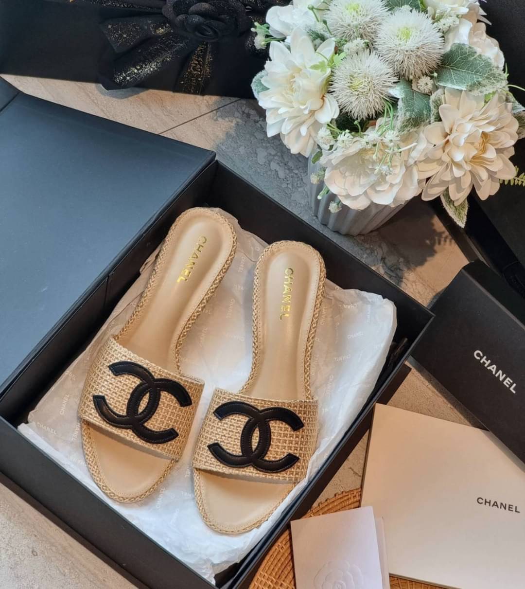 🌟งานเข้าใหม่จร้า🌟 แบบเข้าใหม่ รองเท้าส้นตัน Chanel เย็บโลโก้CC สวยมากคะ พื้นปั้มแบรนด์