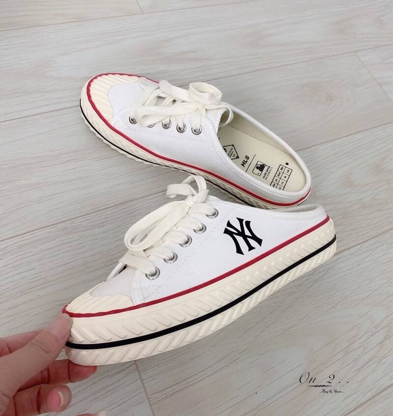 พร้อมส่ง รองเท้าผ้าใบเปิดส้น MLB playball origin mule new york yankees logo NY ส้นสูง 4cm.สวยเท่ห์ เป๊ะปังมาก มา 2 สี พร้อมกล่องแบรนด์