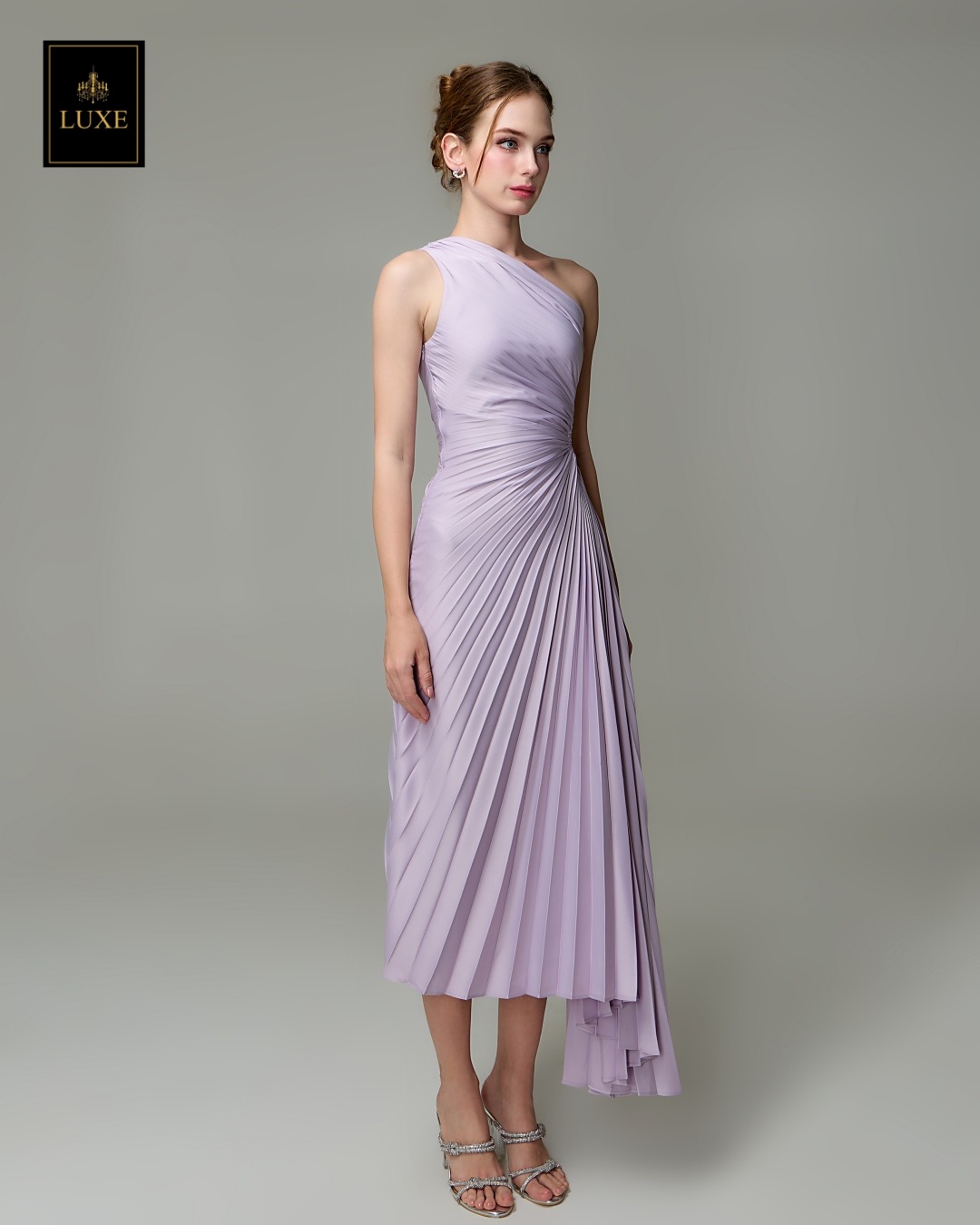 เดรสแฟชั่น เดรสเสื้อไหล่เดียว กระโปรงยาวชายเฉลียง อัดพลีททั้งตัว