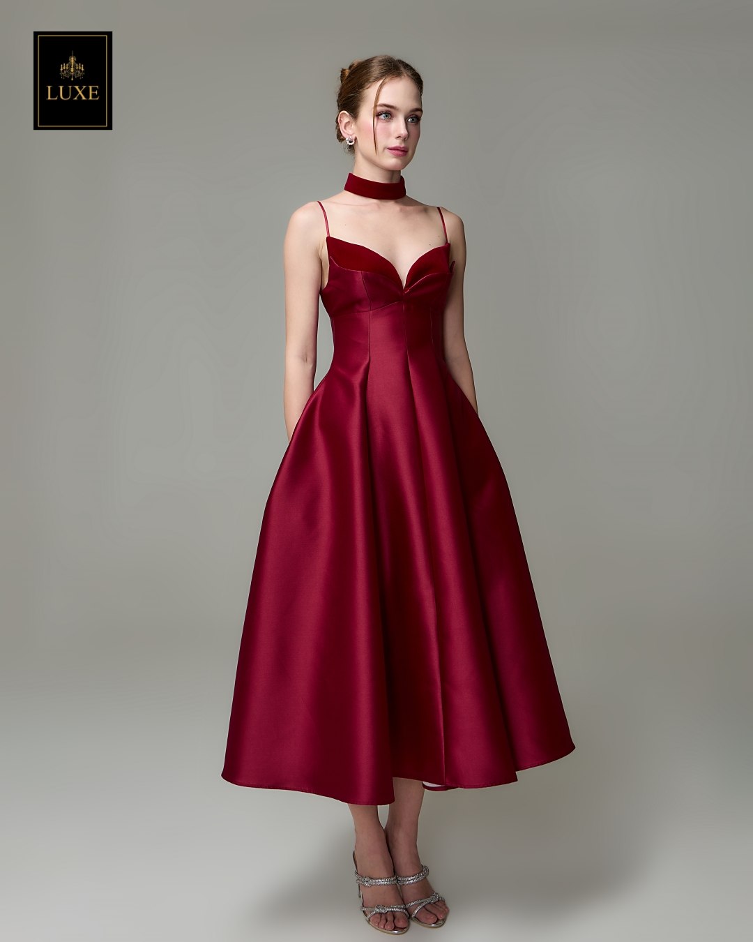 เดรสแฟชั่น เดรสเสื้อสายเดี่ยว ดีเทลหน้าอกโค้ง ซ้อน2เลเยอร์ กระโปรงบานทรงวงกลม