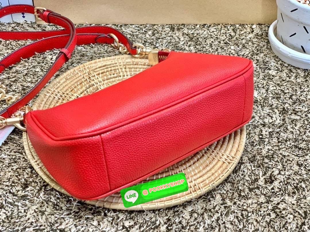 COACH TERI SHOULDER BAG ((CA173//CA209//CA548)) 🔹กระเป๋าทรงพอช ในรูปแบบหนังแท้ หนังนิ่มสวยมากค่ะ 🔹เปิดปิดกระเป๋าแบบซิป ภายในสามารถใส่กระเป๋าเงินใบยาวได้;มือถือได้ทุกรุ่น;พาสปอร์ตได้;มีช่องเล็กใส่ของจุกจิก และช่องเสียบบัตรให้อีก2ช่องนะคะ