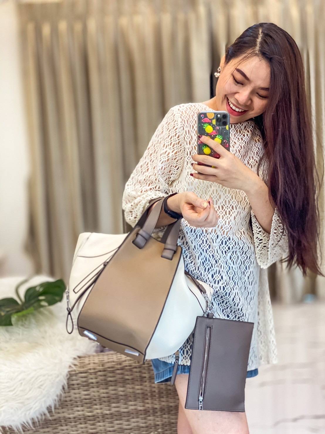 พร้อมส่งค่า 💕Hammock 💕 สิ้นสุดการรอคอย สำหรับรุ่นที่ทุกคนถามหาเยอะที่สุด การันตรีงานคุณภาพ ใช้เวลาผลิตนานสุดถึง 4 เดือน ตอนนี้พร้อมส่งเเล้วค่า Hammock size 30 cm รอบนี้เป็นงานสั่งผลิต งานเนี้ยบ ตัวหนังสวยมากกกก PU premium อย่างดี มีความหนา