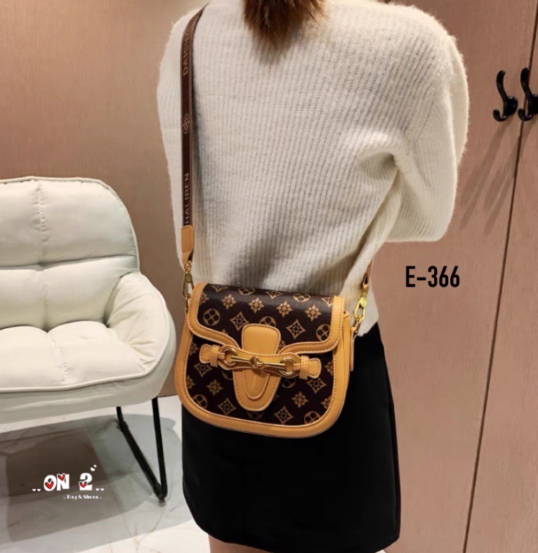 พร้อมส่ง รุ่นสุดฮิตเข้ารัวๆ งานสไตล์เกาหลีเปิดหน้าอะไหล่ทอง มาพร้อมสายสะพายยาว 2 สาย สุดสวยหรูสุดปัง รีบช้อปด่วนค่า