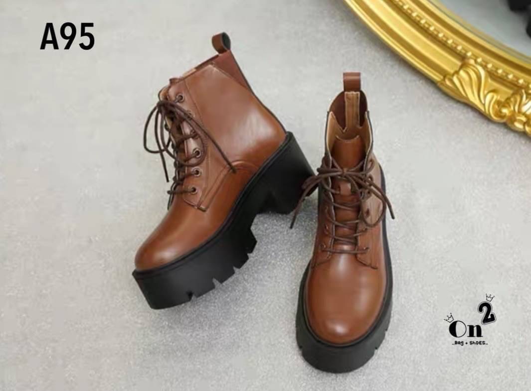 ลุคสนามบินออกบ้านทั้งทีรองเท้าต้องไม่ธรรมดาคร่า บูทส้นตึก เที่ยวเขา แค้มป์ปิ้งเดินป่า เช็คอินรีสอท หรือคาแฟ่สวยๆฟิวเมืองนอกเกร๋ๆ ถ่ายรูปสวยมากกและที่สำคัญบูทคู่นี้สวยแมทช์กับชุดได้ง่ายมากๆค่ะ