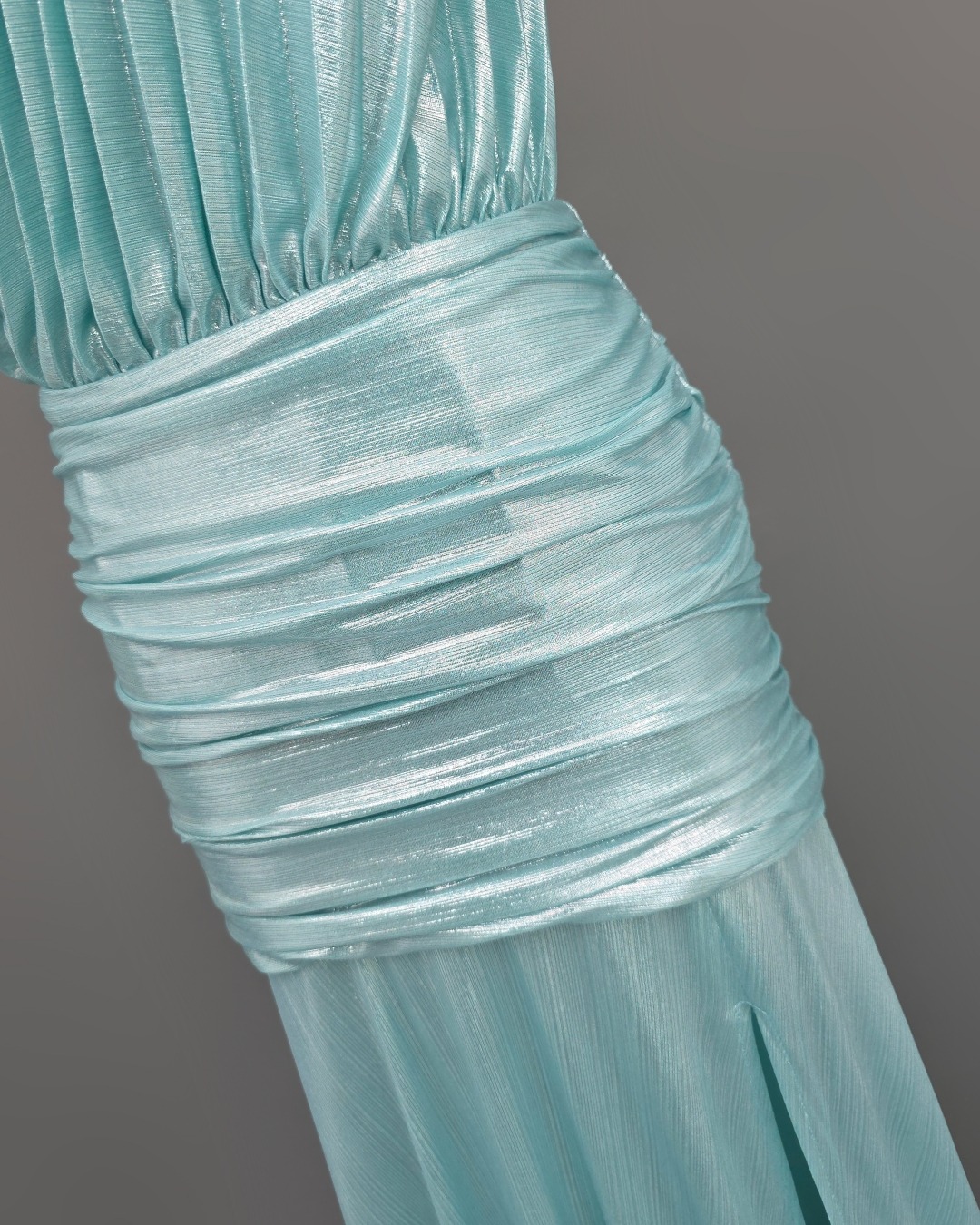 เดรสแฟชั่น แม็กซี่เดรสเสื้อไหล่เดียวอัดพลีท กระโปรงเข้ารูปตรงสะโพก