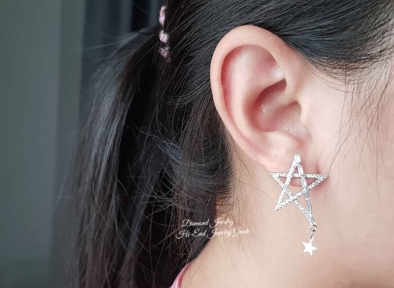 New Arrival !!!!!!!! ต่างหูดาว งานเพชร CZ แท้ เพชรเด้งไฟดีมากๆคะ ของจริงสวยมากๆๆๆนะคะ แม่ค้า confirm ค่ะ ดีไซส์น่ารัก หวานๆเก๋ๆ ใส่ออกมาน่ารักม๊วกๆๆๆจ้าา เพชรสวยวิ้งทุกเม็ดไร้ที่ติด มุกสวยไร้รอย