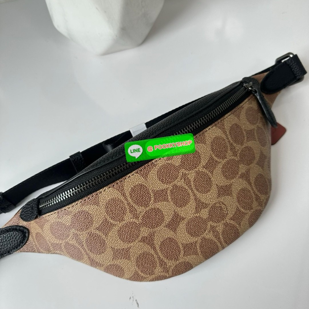 COACH Charter Fanny pack synthetic (C7700) 🔖กระเป๋าคาดอกรุ่นใหม่ไซส์มินิ ขนาดกำลังดี ทรงหล่อ 🔖วัสดุ: แคนวาสตัดสลับหนังแท้ 🔖สายปรับระดับได้ 🔖มี2 ช่องซิป ด้านหน้าและด้านหลัง 🔖ภายในช่องหลักมีช่องใส่ของจุกจิก1ช่อง
