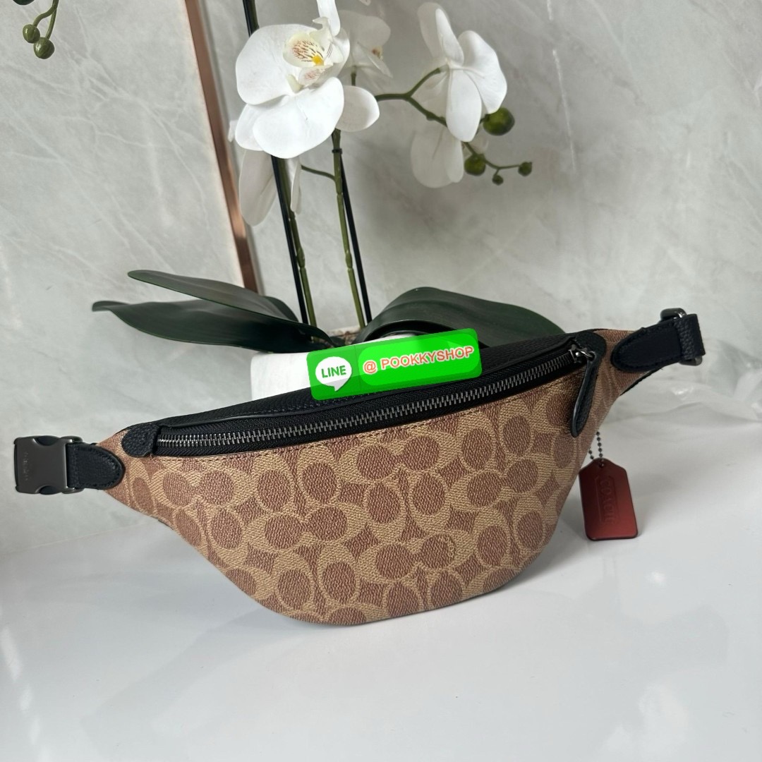 COACH Charter Fanny pack synthetic (C7700) 🔖กระเป๋าคาดอกรุ่นใหม่ไซส์มินิ ขนาดกำลังดี ทรงหล่อ 🔖วัสดุ: แคนวาสตัดสลับหนังแท้ 🔖สายปรับระดับได้ 🔖มี2 ช่องซิป ด้านหน้าและด้านหลัง 🔖ภายในช่องหลักมีช่องใส่ของจุกจิก1ช่อง