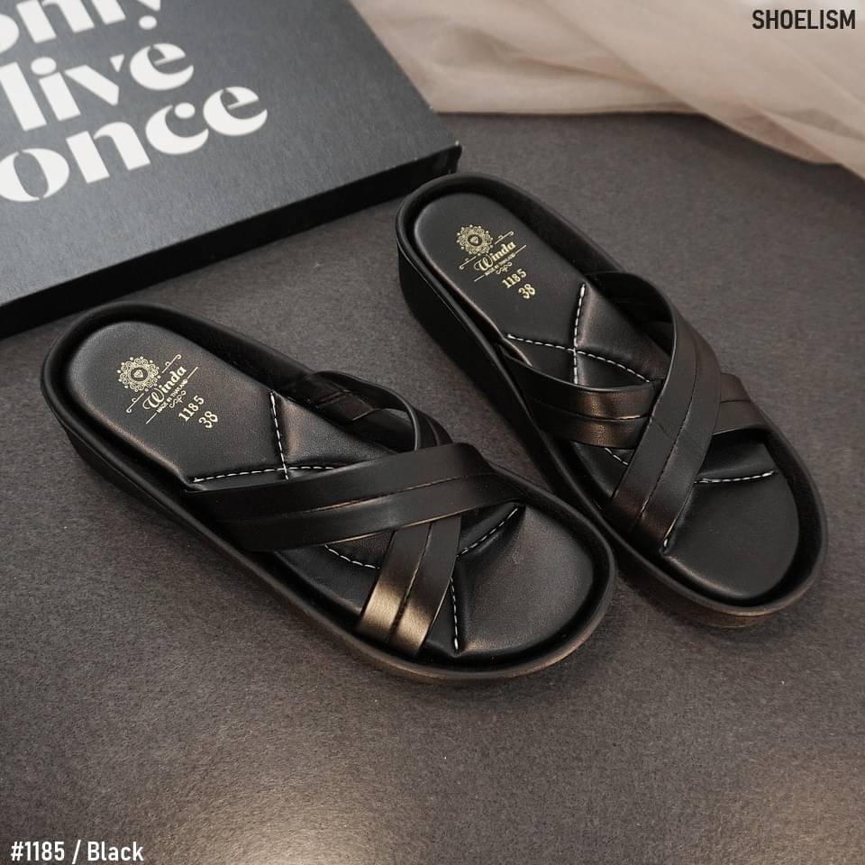 งานนุ่มละมุน พร้อมส่งแล้วค่า รองเท้าแตะลำลอง พื้นบุฟองน้ำสุดนุ่ม หนังนิ่มไม่บาดเท้า น้ำหนักเบาเดินสบาย บอกเลยว่าไม่ผิดหวังแน่นอน