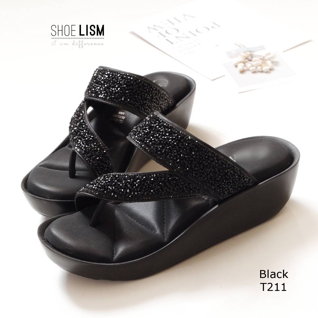 สินค้าพร้อมส่ง พื้นโซฟา รองเท้าส้นเตารีด รองเท้าลำลอง คีบโป้ง หนังpu เรียบหรู ดีไซน์เกร๋ ติดเพรชอย่างแน่น มีสไตล์ น้ำหนักเบา ดูสบายเท้าสุดๆ จองด่วนคร่าาา