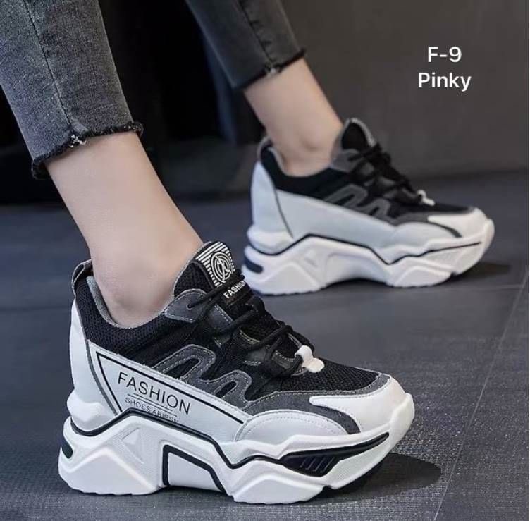 พร้อมส่ง F-9 รีพีทรอบ 2 ผ้าใบแฟชั่นเสริมส้น F-9 งานสวย ดูเริ่ดสุด ใส่แล้วขาเรียว เสริมความสูงให้สาวๆ ได้ดูดี ผลิตจาก pu ราคาดีมีที่นี่