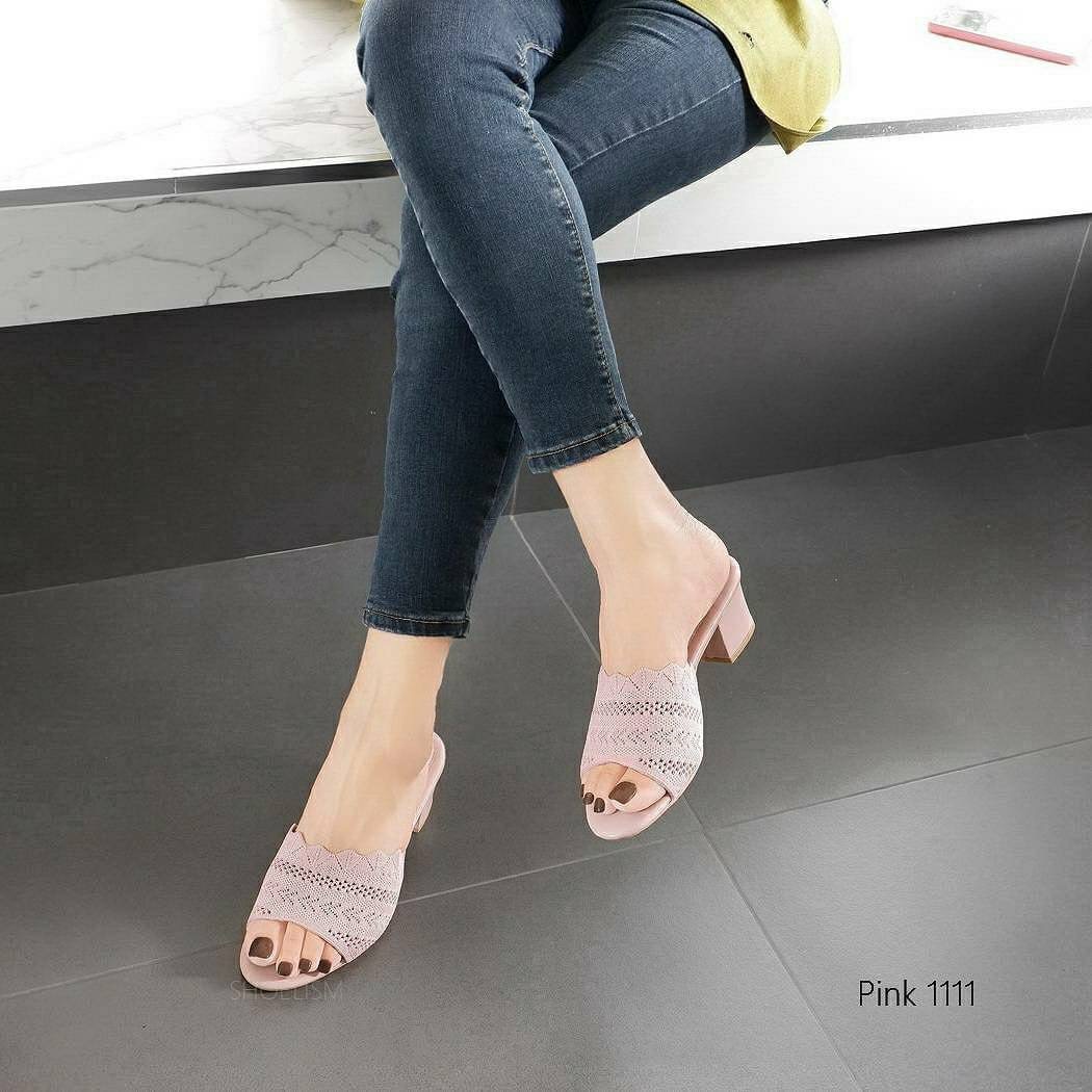 รองเท้าส้นสูง สวมใส่สบาย สไตล์เรียบหรู เป็นทรงเปิดส้นแบบสวม ใส่ง่าย ถอดง่าย น้ำหนักเบา พร้อมส่งนะคะ!!