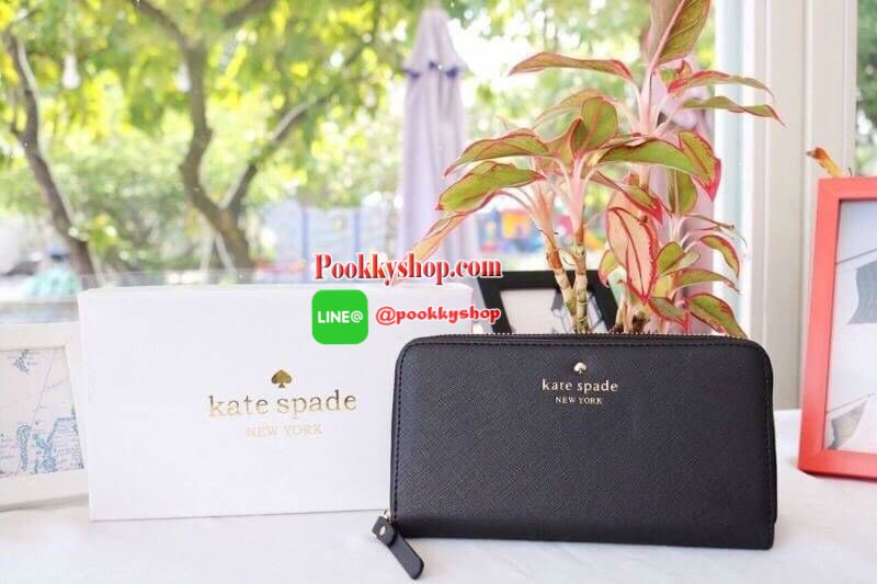KATE SPADE WALLET กระเป๋าสตางค์ใบยาวรุ่นยอดนิยม วัสดุหนัง safiano เรียบหรู ดูดี อะไหล่ทอง ด้านในมีช่องซิป ช่องใส่เหรียญ ช่องใส่บัตรได้เยอะจุใจ พร้อมกล่อง
