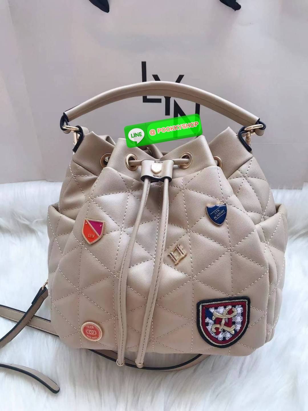 กระเป๋า Lyn สะพายข้าง ทรงขนมจีบ คอลเลคชั่นใหม่ งานแท้Outlet