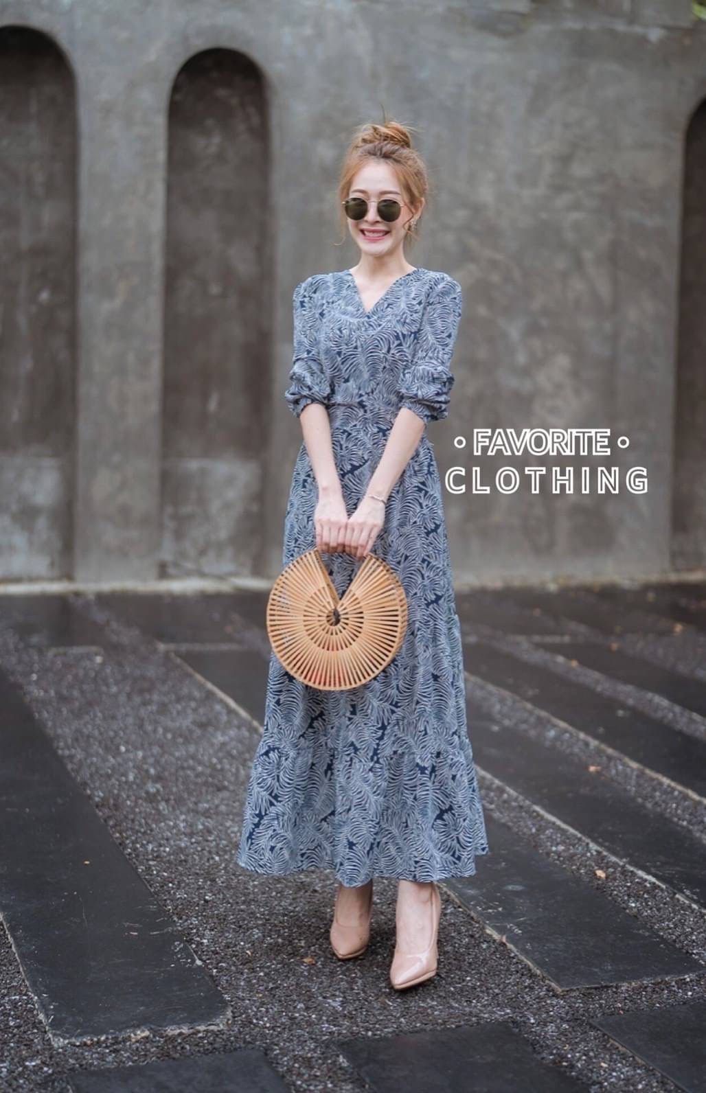 รอบ5มาแล้วค่าาา!!!! ❣️แม็กชี่เดรสคอวี❣️ แม็กชี่เดรสลายดอกคอวีแขนยาว ผ้าพิมพ์ลายดอกคมชัด งานสม็อคเอวด้านหลัง งานจริงสวยมากๆค่ะ แพทเทิร์นสวย ผ้าใส่สบายสุดๆ สาวๆตัวเล็กตัวใหญ่ใส่ได้หมดจ้า รีบจัดด่วนๆเลยน๊าาา