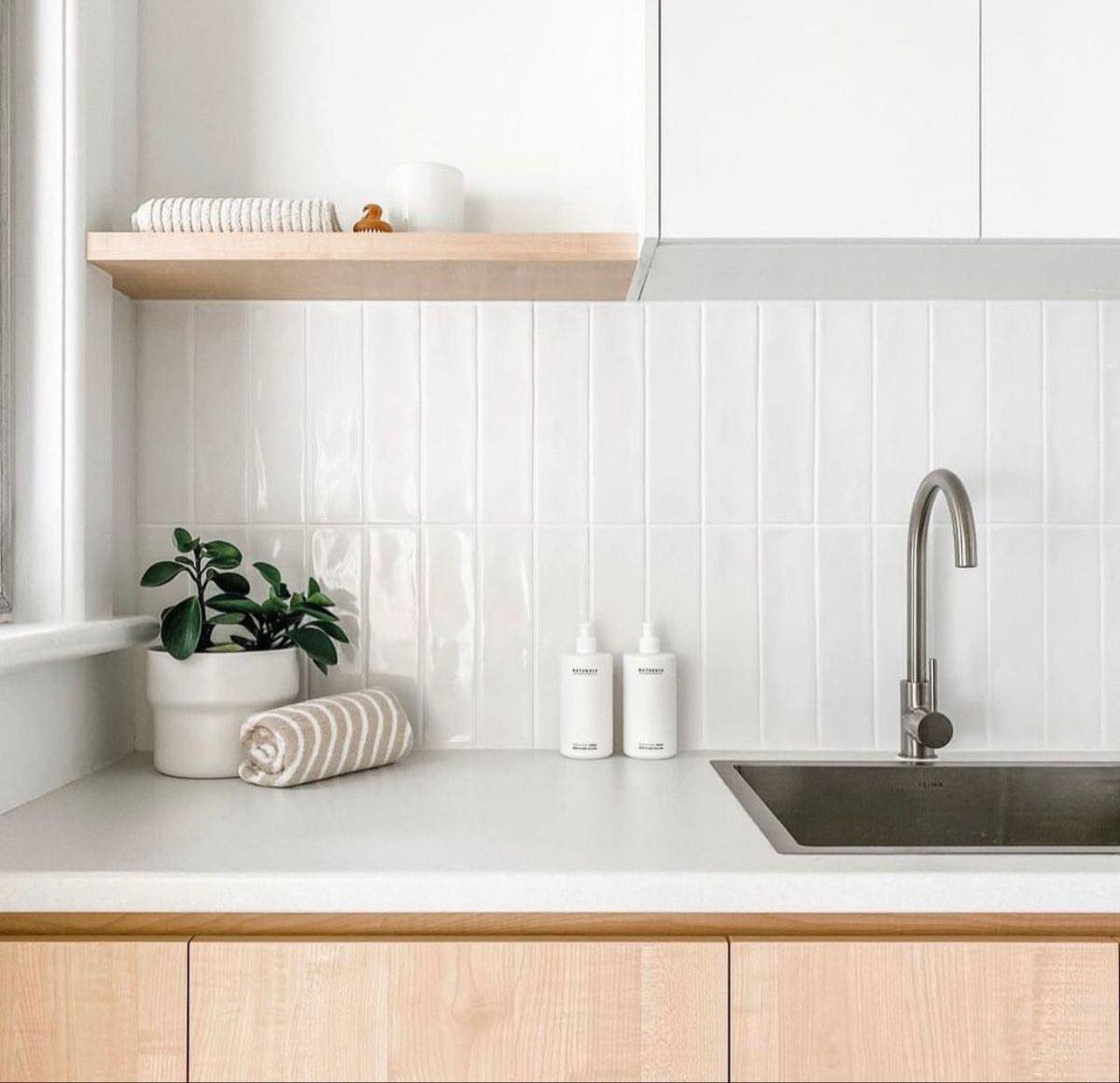 3"x12" Subway Ceramic : Wave Glossy White (ตรม.)