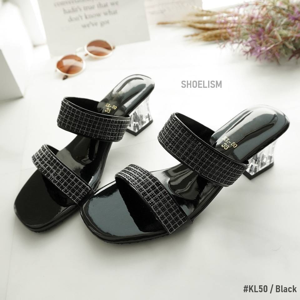 New item งานสวย แมกซี่2 เพิ่มความมั่นใจให้กับสาวๆ รองเท้าส้นแม็กซี่ ใส่ทำงานก็ดี ออกงานก็โดน แต่งเพชรวิบวับ เพิ่มความเก๋ นิ่มสบายเท้า แนะนำค่า