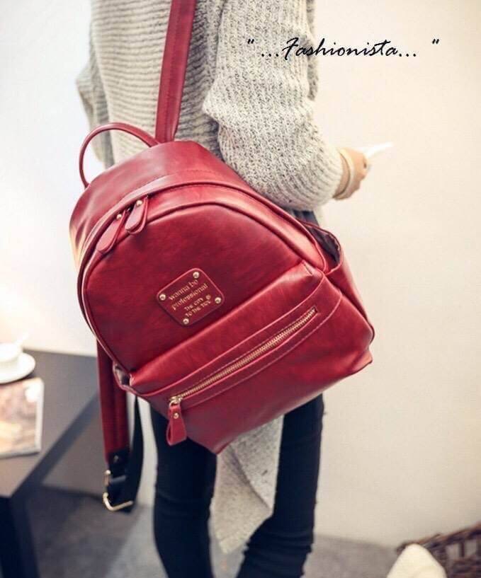 รุ่นนี้ถามกันมาเยอะ จัดมาเพิ่มให้อีกรอบ งานลายนูน 3มิติ ไม่ใช่สกรีนลาย พร้อมส่งครบสีเลยค่ะ!! HOT ITEM KOREA BACKPACK พร้อมส่งจ้าา แบบขายดี คุณภาพเริ่ด กระเป๋าเป้แบ็คหนัง pu เน้นจุดเด่นที่ตัวหนังที่ผสมผสานเนื้อแมทสีพื้นตัดต่อหนังลายงูนูนมีมิติสวยลงตัวมาก ว