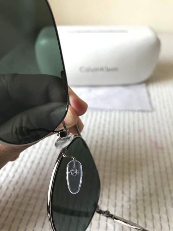Calvin Klein CK2155S รุ่นนี้สวยมากๆรุ่นนี้พลาดไม่ได้ อุปกรณ์ครบ พร้อมกล่องผ้าเช็ดแว่น กันแดดกันยูวี 100%