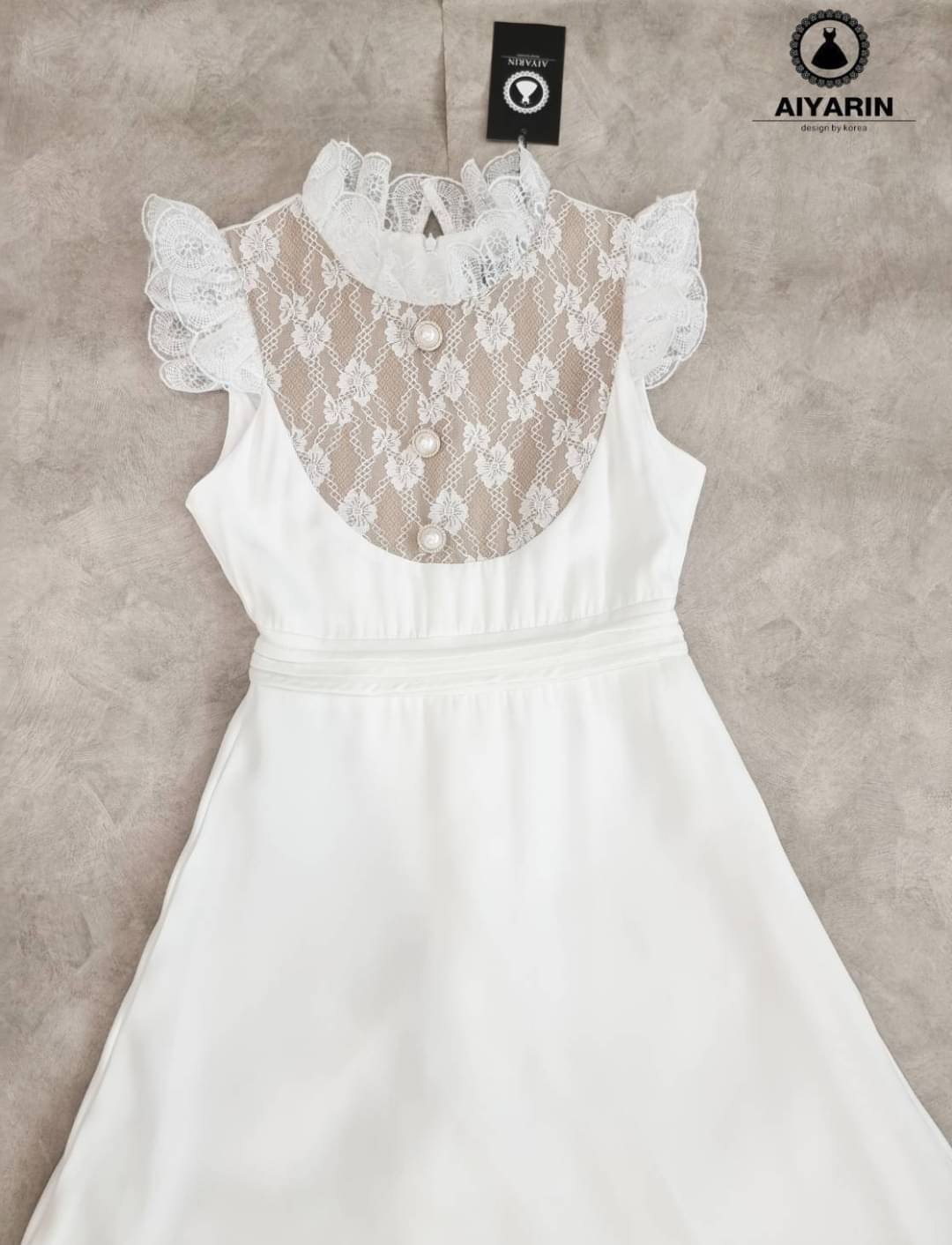 เดรสลุกไม้ปักที่อกผ้าหนานิ่มปักดอกไม้ตรงด้านหน้ากระดุมสวยไฮโซปักดอกไม้เเน่นๆมีขอบลูกไม้เเต่งเเนวลูกคุณมั้กๆคะเป็นกระโปรงยาวดูไฮโซมั้กๆๆน่ารักมั้กๆผ้าเนื้อดีมีนำ้หนักมากๆๆ สีตามชุดไฮโซมาากๆสวยเเนน่นอนคะๆเน้นนะว่าผ้าดีมั้กๆมีนำ้หนักมากๆๆ ดูไฮโซมั้กๆคะสวมใส่