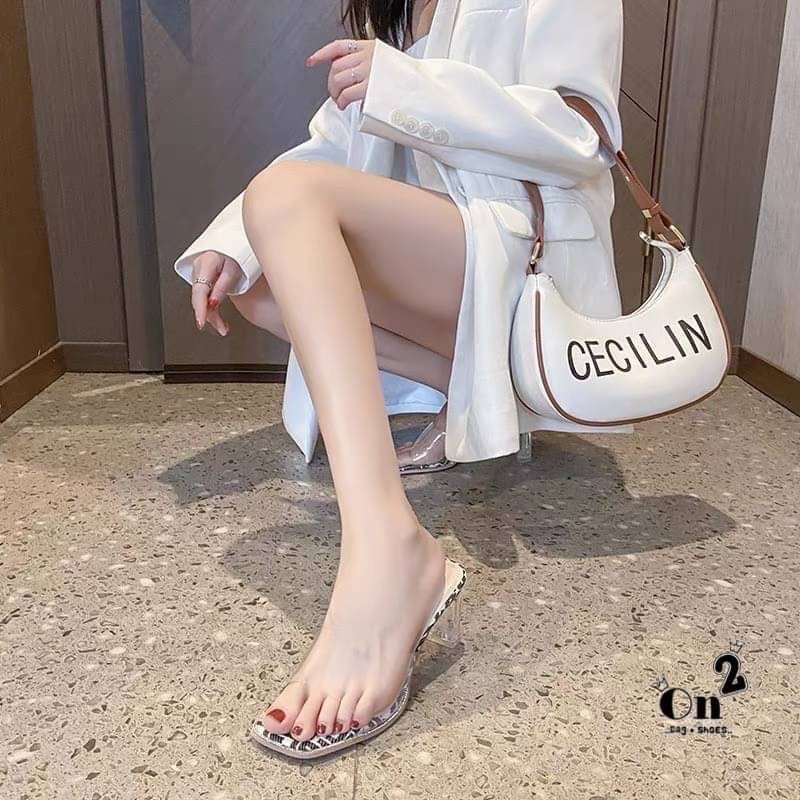 มาคร่า รองเท้าส้นสูงส้นแก้วหน้าใสพื้นลายสไตล์แบรนด์ สูง 7 cm สวยสูงสง่าดูแพงดูดีมากค่ะ