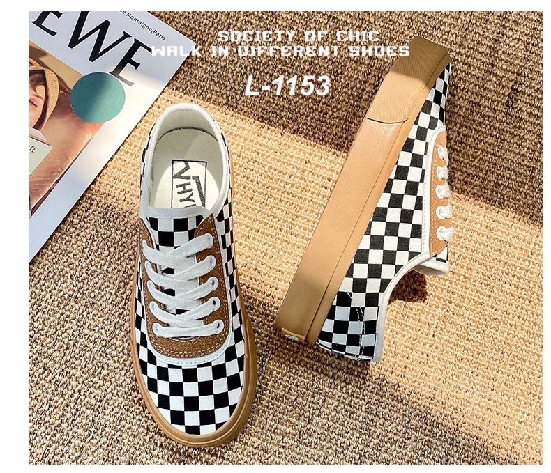 New in ‼️ ไอ้ต้าวความเท่ห์ จึ้งมาก 😍 ไอเท็มเด็ด ประจำวันนี้ค่า👍 รองเท้าผ้าใบแฟชั่น แนวสตรีท ลายตารางหมากรุก สุดฮิต สวมง่าย แมทช์ชุดได้ทุกแนว หล่อทึ่ง สวยจึ้ง แนะนำเลยจ้า