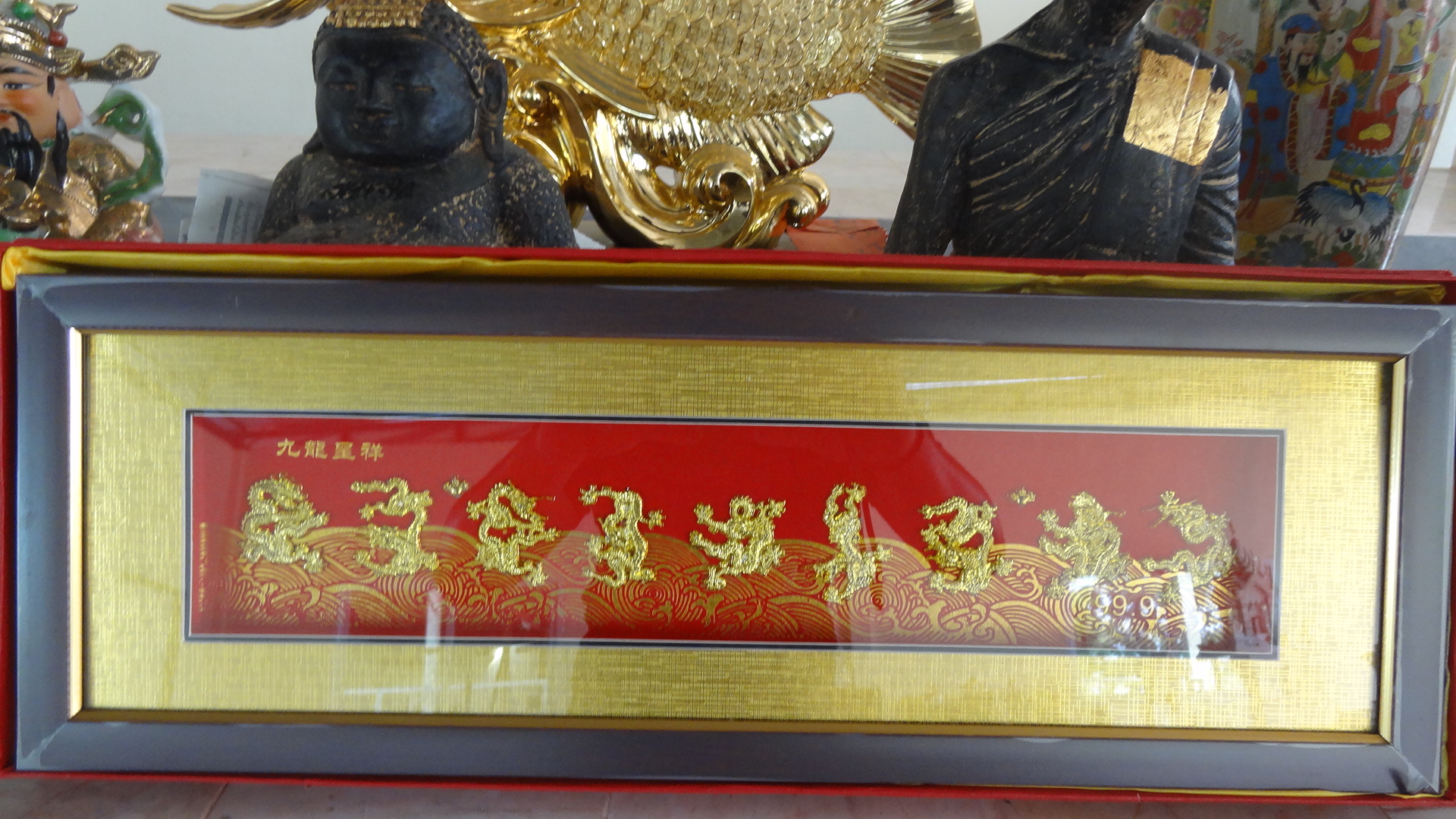 กรอบรูป รูป 9 มังกร กรอบทองเค ขนาดกว้าง 13 นิ้ว สูง 7 นิ้ว