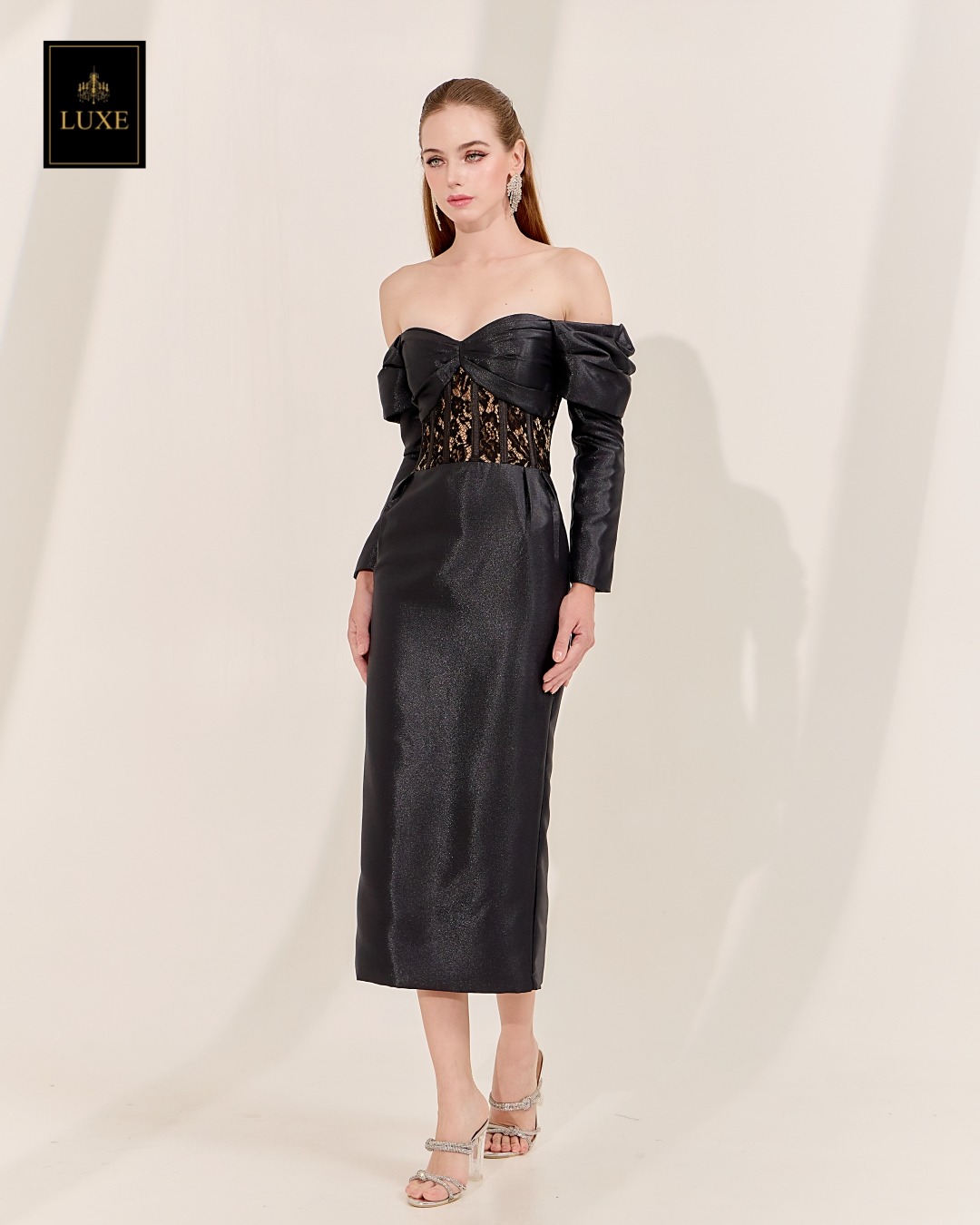 เดรสแฟชั่น เดรสเสื้อเปิดไหล่แขนยาว กระโปรงทรงสอบ