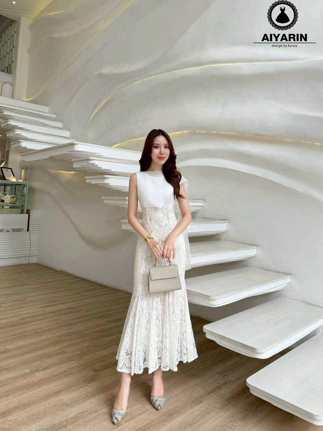 เดรสผ้าลูกไม้ปักดอกไม้ฉลุทั้งชุดตัดสีของชุดด้วยผ้าลูกไม้สีขาวสวยซับในสีครีมดูลูกคุณมาก เดรสผ้าลูกไม้เนื้อดีลายลูกไม้ฉลุดอกไม้สวยไฮโซเนื้อดีมีทรงสวยมั้กๆผ้าหนานิ่มไฮโซสวมใส่ง่ายเเต่งเเนวลูกคุณมั้กๆคะเดรสเเขนไหล่เบี่ยงดูเก๋ออกงานได้ทุกโอกาศสวยมากกระโปรงยาวจ