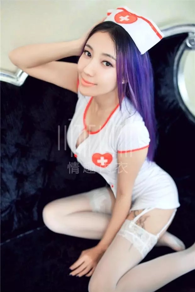 ชุดนางพยาบาลสาวเซ็กซี่ ชุดคอสเพลย์ พยาบาลสาวแสนสวย+หมวกนางพยาบาล+สายรัดถุงน่อง +ถุงน่องตาข่ายขาว ขอบลูกไม้เข้าชุด