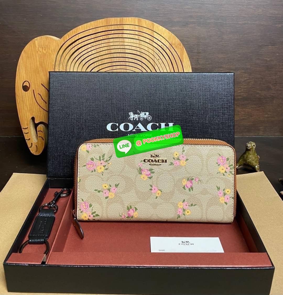 พร้อมส่ง 📌อุปกรณ์มาพร้อมกล่อง/แคร์การ์ด/ถุงกระดาษ/พวงกุญแจ COACH ACCORDION ZIP WALLET IN SIGNATURE CANVAS กระเป๋าสตางค์ใบยาว ซิปรอบ ใช้งานง่าย ด้วยฟังค์ชั้น ด้านใน ใส่บัตรได้จุใจ มีช่องซิปใส่เหรียญตรงกลาง โดนใจหลายๆคนไปเรียบร้อยและคลาสสิค เรียบหรู