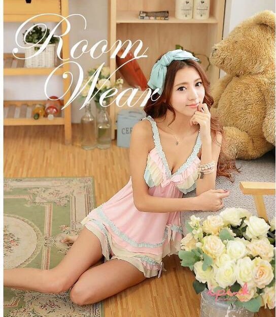 ชุดนอนเซ็กซี่ ชุดนอน กางเกง ชุดนอน คุณหนูสีลูกกวาด พาสเทลชมพู อ่อน สไตล์เจ้าหญิง แต่งระบายสายและช่วงอก ไล่โทนสีเหลืองอ่อน ชมพู ฟ้า ชายเสื้อเล่นระดับและตัวกางเกงแต่งระบาย และเล่นระดับ สวยหวาน มั่กๆคะ ขนาดชุด Free Size