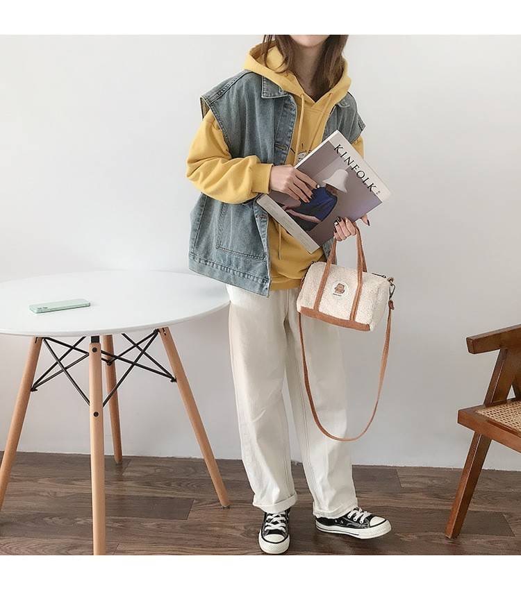 รุ่นใหม่ พร้อมส่ง!!!!!! Bakery Bear bottle bag กระเป๋าถือน่ารักขนฟู มาพร้อมสายสะพายยาวที่ถอดออกได้ ใช้งานได้ตามชอบ