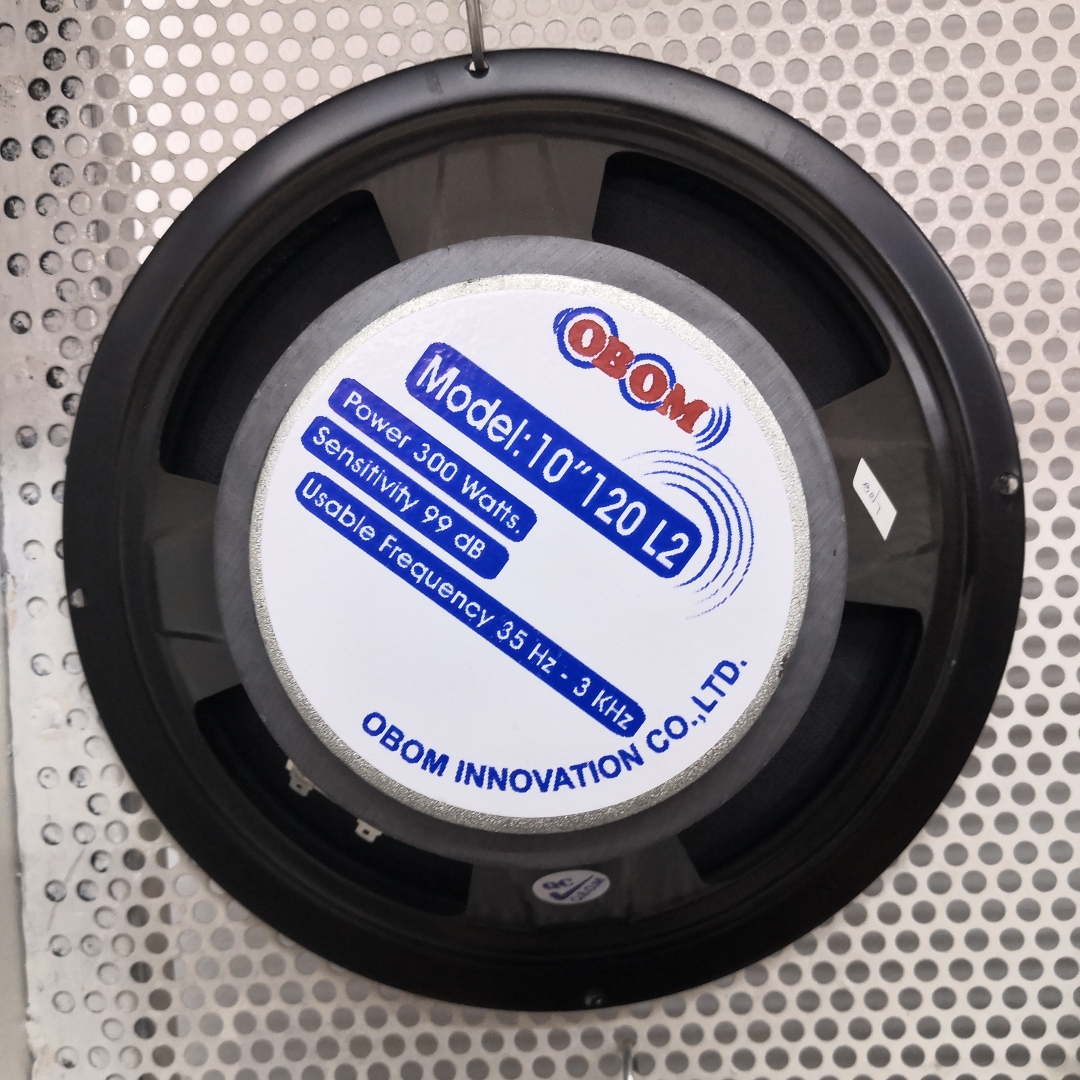 ลำโพง 10 นิ้ว 300 w ยี่ห้อ OBOM โอบอ้อม