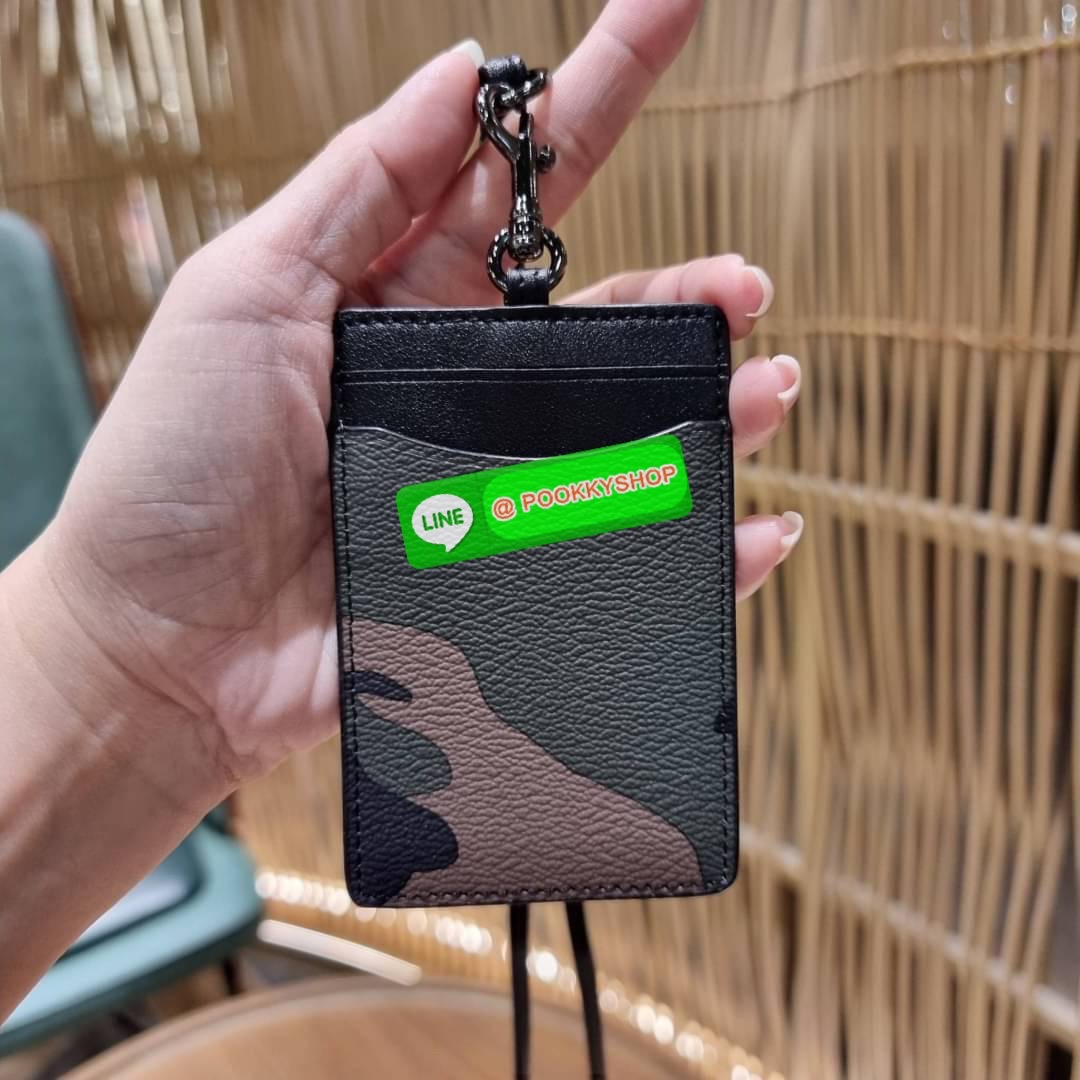 กระเป๋าใส่บัตรคล้องคอ Coach card holder ราคาพิเศษสุดๆ!!! ของหายาก!! ง่ายๆแบบไม่ธรรมดา!! คลาสสิคแต่มีดีเทลโดดเด่น!! กระเป๋าถนอมบัตร พร้อมสายคล้องคอ ดีไซน์ลวดลายสวย ดูดีทุกแบบ ใช้งานง่าย พกพาสะดวก จะใส่บัตรพนักงาน บัตรเครดิต บัตรปชช. ใบขับขี่ และบัตรอื่นๆที