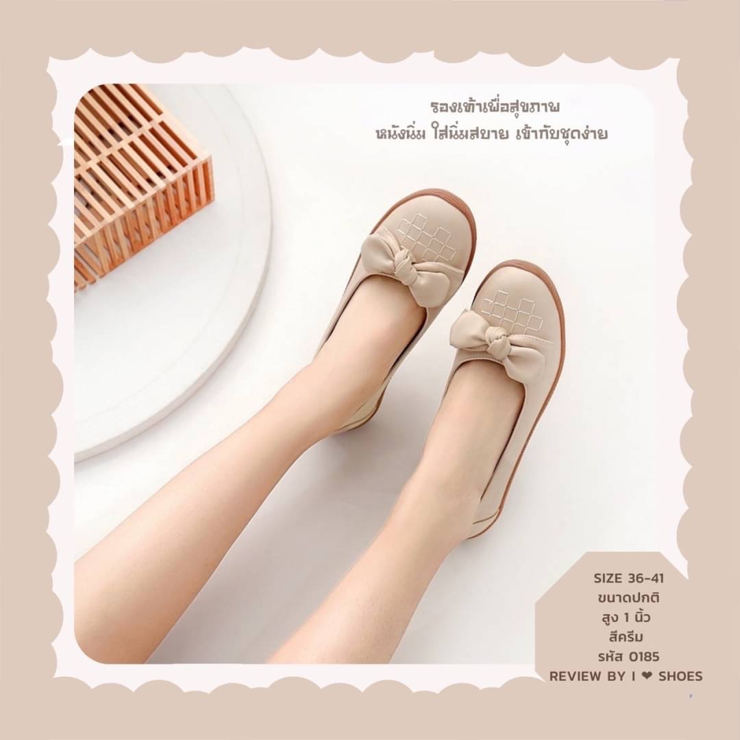 พร้อมส่งรองเท้าเพื่อสุขภาพ ที่ทั่งเกร๋ทั้งน่ารักสุดๆ รองเท้ารุ่นนี้เป็นงานสั่งทำพิเศษ หนังนิ้มนิ่ม พื้นบุนวมนิ่มทำให้ใส่สบายเท้าขึ้น น้ำหนักเบา ใส่นุ่มเดินทั้งวันได้สบายมากๆ ส้นยางเกรดพรีเมี่ยมอย่างดี แมทกับชุดอะไรก็เกร๋ เป็นรุ่นแนะนำ ซื้อไปรับรองไม่ผิดหว