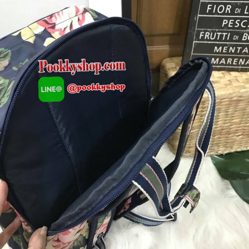 New Arrival cath kidston multi pocket backpack กว่าจะได้รุ่นนี้หายากมากๆนะค่า เพราะในช้อปก็มาเร็วไปเร็วค่า ใบนี้คุ้มมากๆเพราะว่ามีช่องหลักถึง 3 ช่องค่ะ ด้านหลังมีช่องแยกบุนุ่นอย่างดี สามารถใส่แลปท้อปได้ค่ะ ส่วนช่องกลางเป็นช่องสัมภาระใหญ่ แยกเป็นสัดส่วนค่ะ
