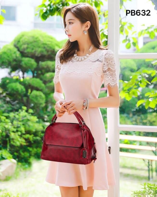 พร้อมส่ง กระเป๋านำเข้างานแท้เกาหลี หนังสวยมาก กันรอยขีดข่วน งานละเอียด หนังนิ่มวาวสวย ใช้แล้วไฮโซสุด สะพายได้ทุกโอกาส สาวๆ ไม่ควรพลาด