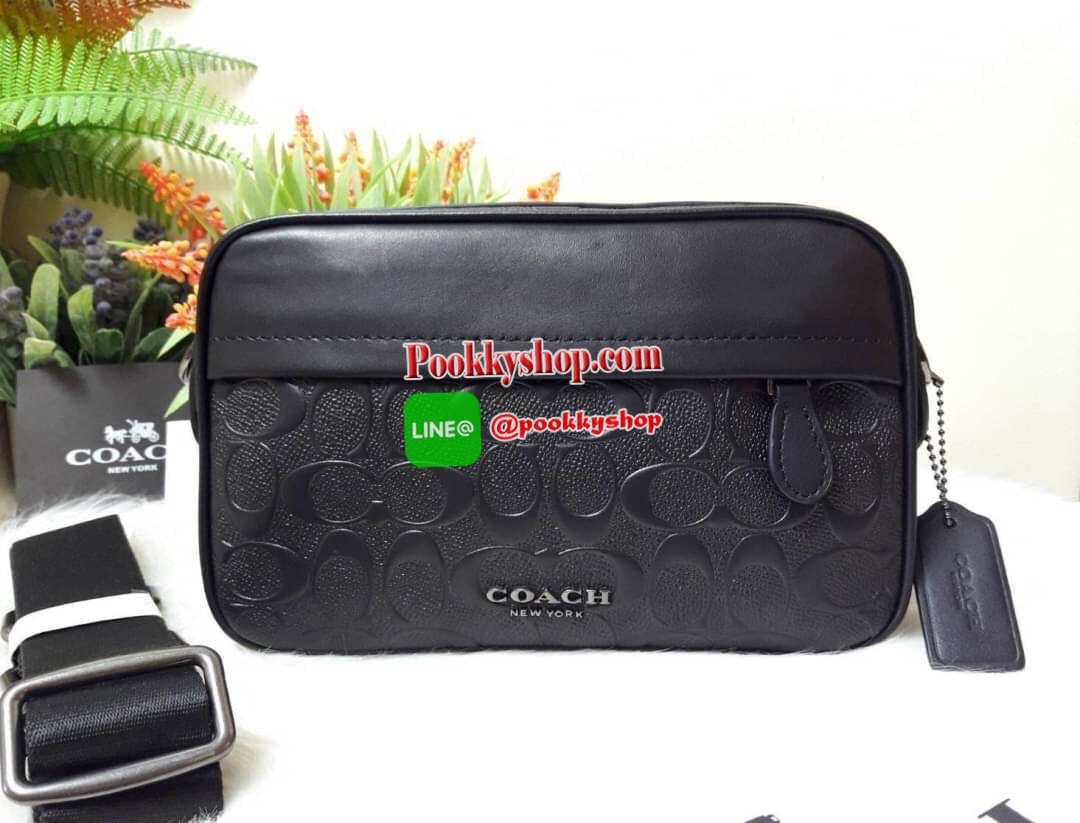 NEW IN !! COACH GRAHAM CROSSBODY IN SIGNATURE LEATHER (COACH F50713) **รุ่นตามหากันเยอะมากๆ** กระเป๋าสะพายข้าง ใช้ได้ทั้งผู้ชายและผู้หญิง โดดเด่นด้วยลาย Signature แบบลาย C นูน สายสะพายถอดได้ สามารถถือเป็นครัชได้ สามารถปรับสายสั้นเป็น คาดอกได้ ขนาดกำลังดี
