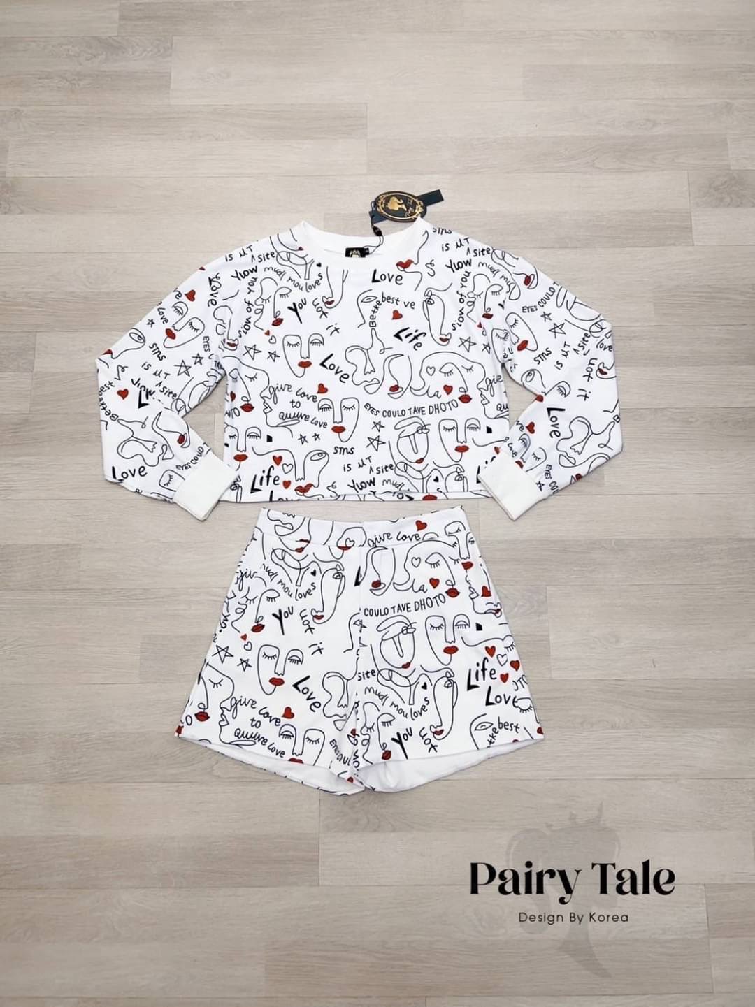 Set Lyn around เสื้อแขนยาว แมตกางเกงขาสั้น ผ้าเสื้อวอมเนื้อไม่หนามากนะคะ พิมพ์ลายตามแบรนด์ งานสวยใส่น่ารักก