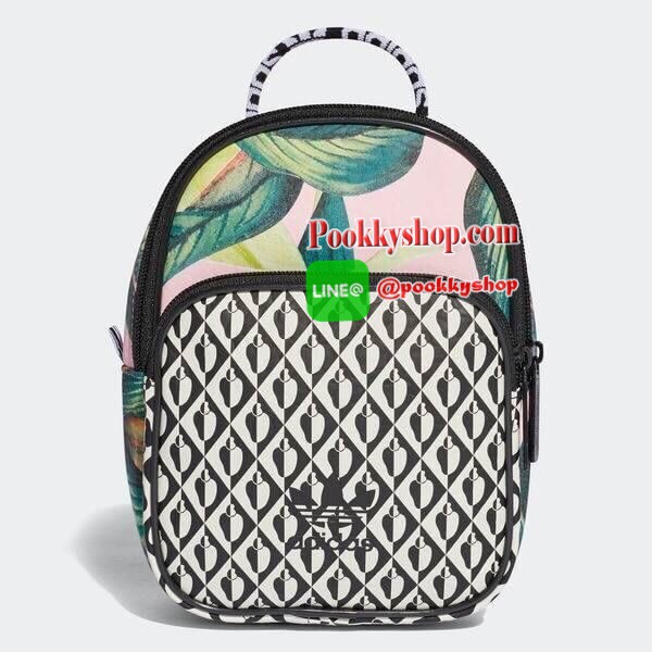 ADIDAS MINI BACKPACK กระเป๋าเป้หรือสะพายหนังPu คุณภาพดี สไตล์ Sport ขนาดมินิ น้ำหนักเบา ด้านหน้ามีโล้โก้และช่องซิป เปิดปิดด้วยซิปสะดวกใช้ หัวซิปแบรนด์ ภายในมีช่องใส่ของ หูจับถนัดมือ สายสะพายปรับได้ตามต้องการ สามารถสะพายเป็นเป้ หรือกระเป๋าสะพาย Crossbody ใ